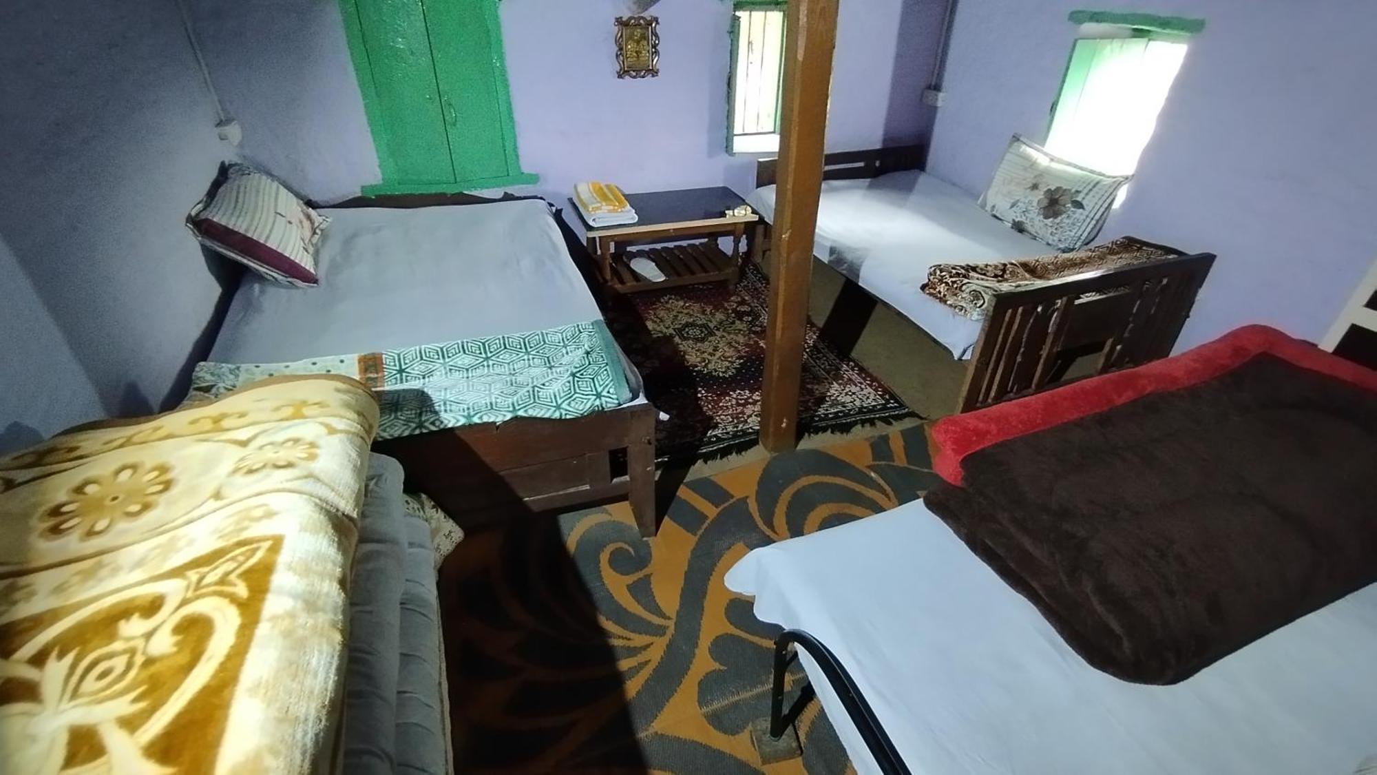 Dwarahat Village Farmstay- Babaji'S Cave Pokoj fotografie